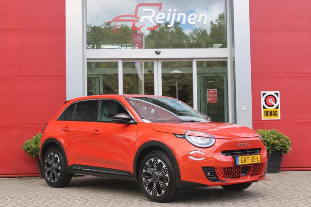 Fiat 600 1.2 110PK Hybrid LA PRIMA | NAVIGATIE | LEDEREN BEKLEDING | ELEKTRISCH BEDIENBARE BESTUURDERSSTOEL MET MASSAGE FUNCTIE | VOORSTOELEN VERWARMD | KEYLESS ENTRY | ADAPTIVE CRUISE CONTROL | SCHAKELFLIPPERS | APPLE CARPLAY | ACHTERUITRIJ CAMERA | DODEHOEKDETEC