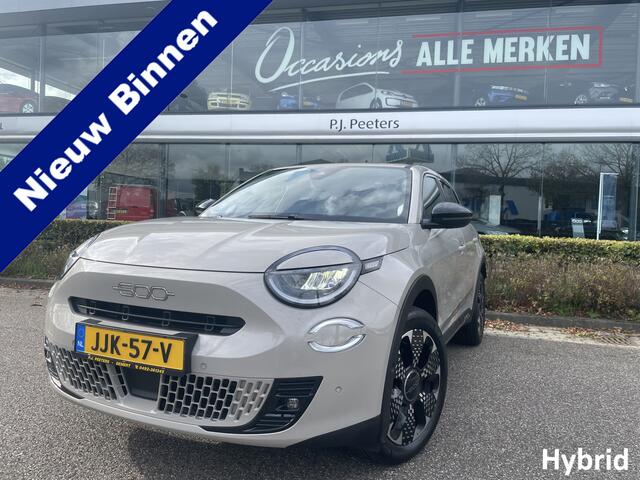 Fiat 600 1.2 Hybrid La prima Full options / met fabrieksgarantie / 136 PK / Navigatie / Multimedia / Bluetooth / A-uitrijcamera