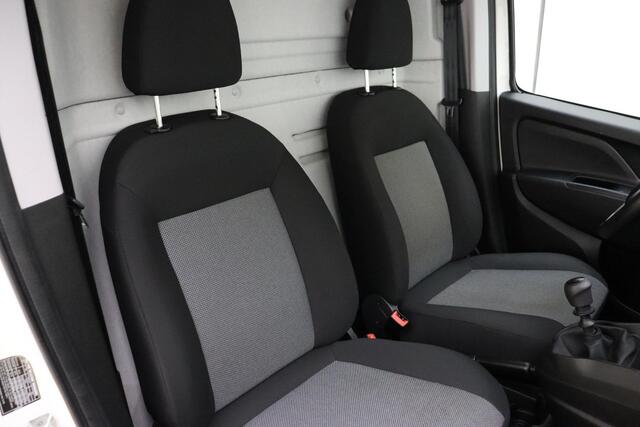 Fiat DOBLO Cargo 1.6 MJ L1H1 S Basis | Airco | Cruise control | Zijschuifdeur | Weinig kilometers | Nette bus | Electrische ramen