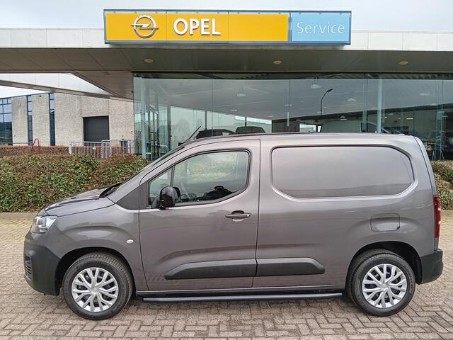 Fiat DOBLO 1.5D 100pk L1 1000kg, Airco, PDC, Camera, Trekhaak incl. 12 mnd BOVAG-garantie 3-zitplaatsen