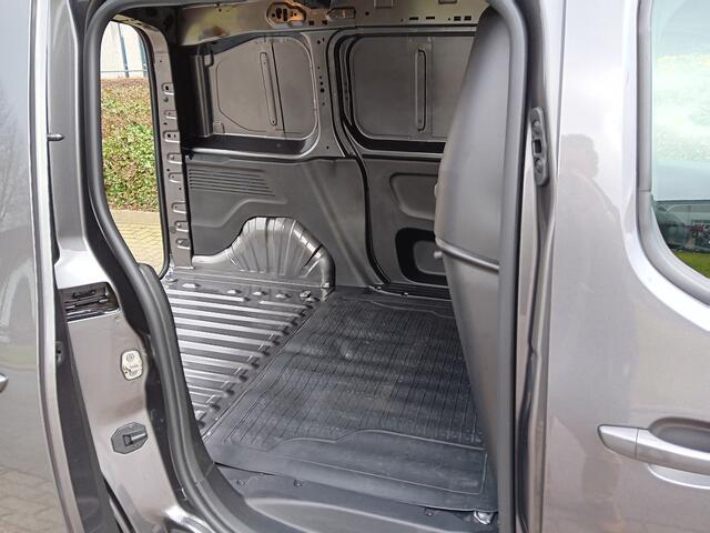 Fiat DOBLO 1.5D 100pk L1 1000kg, Airco, PDC, Camera, Trekhaak incl. 12 mnd BOVAG-garantie 3-zitplaatsen