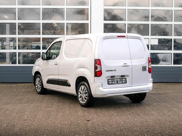 Fiat DOBLO 1.5D 100pk L1 1000kg | Uit voorraad leverbaar | Clima | Pack Winter | Trekhaak | 16" | Pack Look | Keyless | Camera | Apple Carplay