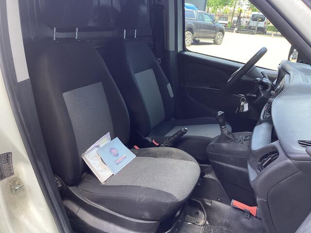 Fiat DOBLO Cargo 1.3 MJ BPM VRIJ! 7x Voorraad NL Auto/ Airco/ Bluetooth/ Betimmering