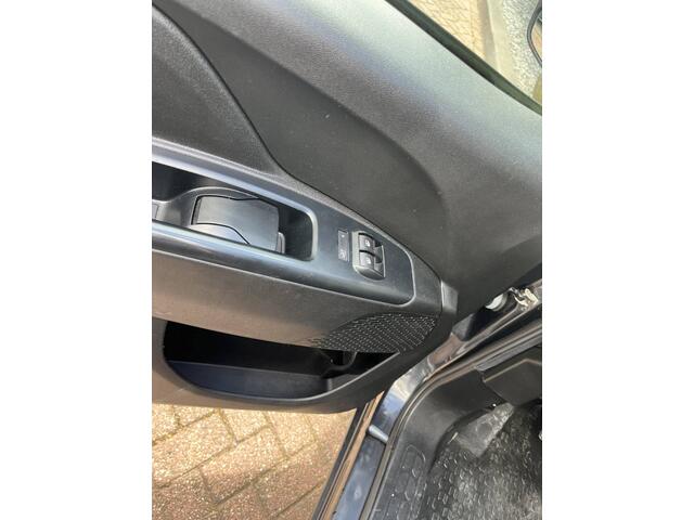 Fiat DOBLO Cargo 1.3 MJ L1H1 Actual Resteelwagen