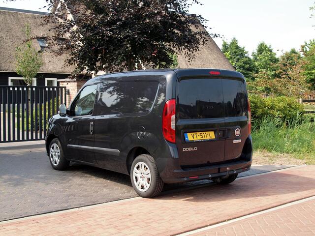 Fiat DOBLO Cargo 1.3 MJ L1H1 SX | Bijrijdersbank | Airco | Navigatie | Trekhaak | Parkeersensoren |