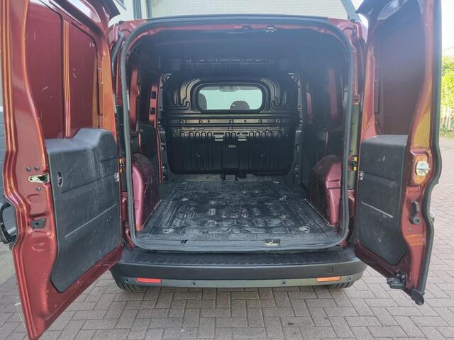 Fiat DOBLO Cargo 1.4 T-Jet L2H1 XL 3-PERSOONS