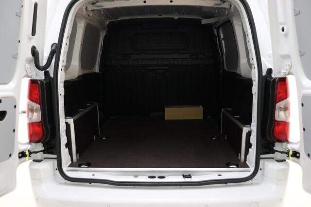 Fiat DOBLO 1.5 BlueHDi 100pk S&S L1 1000kg | DEMO | Climate control | Keyless | Stoel & Stuurverwarming | Cruise control | Parkeersensoren | Navigatie via Carplay | Nieuw