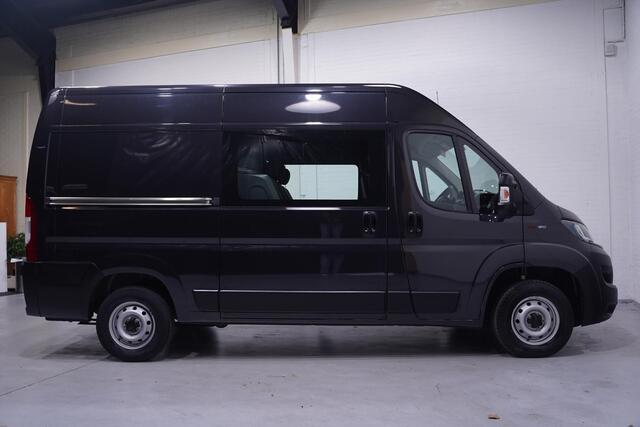 Fiat DUCATO 2.3 MultiJet 120 pk Dubbel Cabine L2H2 Navi Camera, Cruise Control, Trekhaak 2.500 kg, 6-Zits, NAP