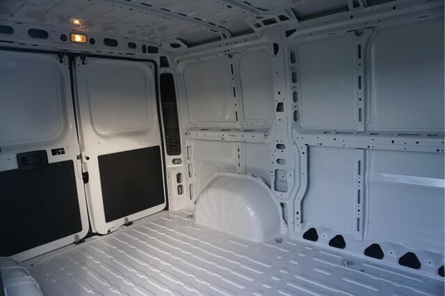 Fiat DUCATO 35 2.2 140PK L1H1 BPM VRIJ!! 10" Navi, Climate, Camera, Digi Dash! NR. 503