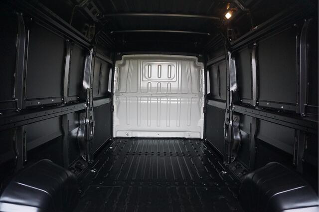 Fiat DUCATO Maxi 35 2.2 180PK L4H2 AUT BPM VRIJ!! Clima, 10" Navi, Camera, 270° Deuren!! NR. B996*