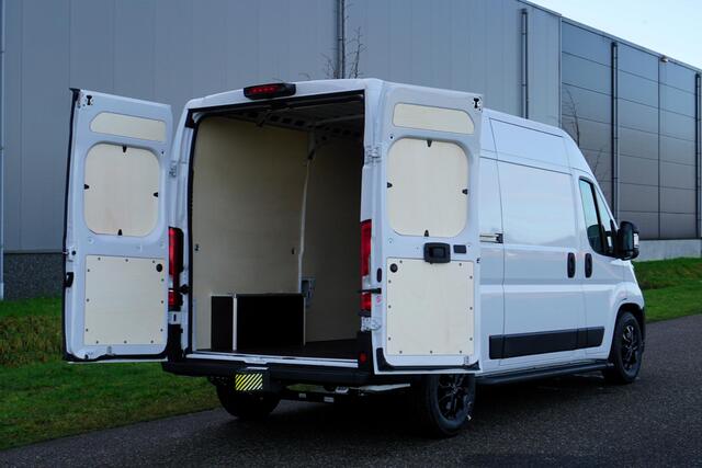 Fiat DUCATO 2.2 MultiJet 140 S&S L2H2 3.5t Automaat |Betimmering |Trekhaak |Stoelverwarming |Standkachel |Carplay |Digitaal dashboard |10" multimediascherm |Direct leverbaar |BPM vrij