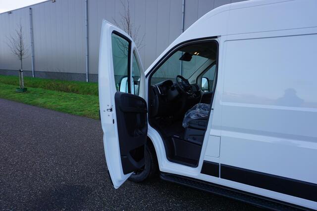 Fiat DUCATO 2.2 MultiJet 140 S&S L2H2 3.5t Automaat |Betimmering |Trekhaak |Stoelverwarming |Standkachel |Carplay |Digitaal dashboard |10" multimediascherm |Direct leverbaar |BPM vrij