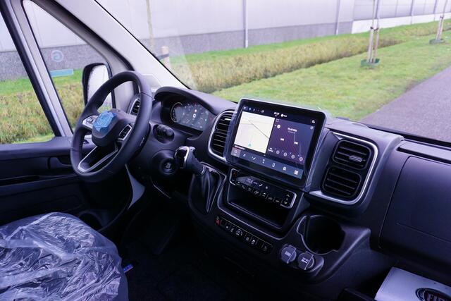 Fiat DUCATO 2.2 MultiJet 140 S&S L2H2 3.5t Automaat |Betimmering |Trekhaak |Stoelverwarming |Standkachel |Carplay |Digitaal dashboard |10" multimediascherm |Direct leverbaar |BPM vrij