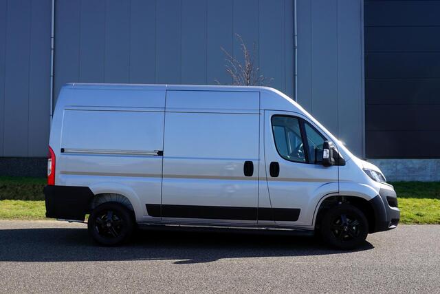 Fiat DUCATO 35 2.2 MultiJet L2H2 Grijs Metallic |Digitaal Dashboard |Groot scherm |Carplay en Android auto |Camera |Cruise |Navi |Climate |Nieuwstaat |140 pk |BPM vrij