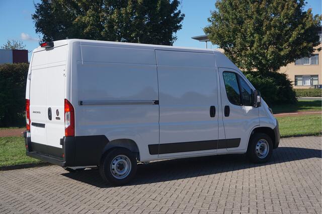 Fiat DUCATO 35 2.2 180PK L2H2 AUT BPM VRIJ!! Airco, Cruise, Camera, Blis!! NR. C01*