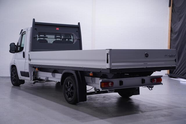 Fiat DUCATO 2.2 MJet 140 pk L4 Black&White Edition Pick Up /Open Laadbak Airco, Cruise Control, 3-Zits, LxBxH 420x202x40 cm, BPM vrij