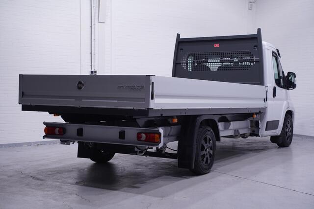 Fiat DUCATO 2.2 MJet 140 pk L4 Black&White Edition Pick Up /Open Laadbak Airco, Cruise Control, 3-Zits, LxBxH 420x202x40 cm, BPM vrij