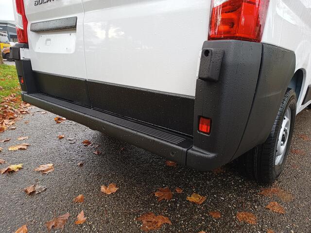 Fiat DUCATO L2H2 2.2 MultiJet 180pk 3.5t Heavy | BPM vrij | NAVI | Multimedia | Apple CarPlay | Android Auto | Achteruitrijcamera | Parkeersensoren achter | Dode hoek detectie | Digital cockpit | Stuurwielbediening | Inklapbare buitenspiegels | Bestuurdersstoel comfo