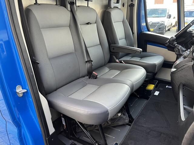 Fiat DUCATO 35H 2.3 MultiJet L3 Airco Trekhaak 3000kg trekgewicht Stuurwielbediening Telefoonverbinding open laadbak Pick-up 3-Persoons p-up Bakwagen Euro 6 Bpm vrij voor particulier gebruik! 1e eigenaar