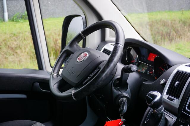 Fiat DUCATO 35H 2.3 MultiJet L4H2 180 pk |Automaat |Grijs |Topstaat |Camera |Cruise |Navi |Trekhaak |Maxi |EURO6 |1e eigenaar |Mooie camperbasis |Parkeersensoren