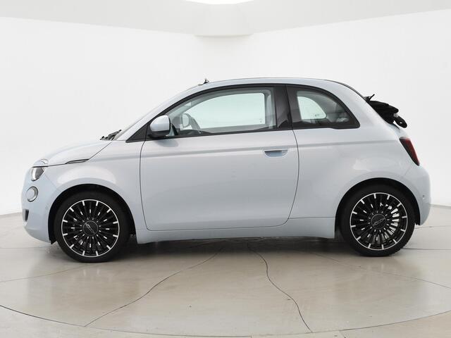 Fiat E-500 La Prima 42 kWh *CELESTIAL BLUE* + STOELVERW. | CAMERA | 17 INCH | APPLE CARPLAY
