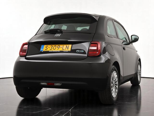 Fiat E-500 Electric 42kWh 119PK - Navigatie via Apple Carplay/Android Auto - Climate control - Cruise control - 12 maanden garantie - WLTP actieradius 314 km.