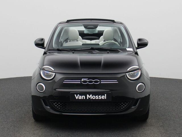 Fiat E-500 C La Prima 42 kWh 119PK | Navigatie | Lederen Bekleding | Digital Cockpit | Achteruitrijcamera | Apple CarPlay & Android Auto