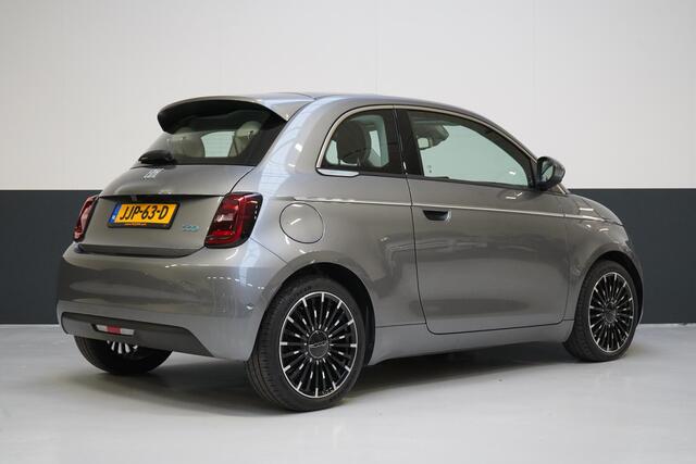 Fiat E-500 La Prima 42 kWh | SoH 94% | Lederen bekleding | Navigatie | Achteruitrijcamera | Panoramadak | Adaptive cruise |