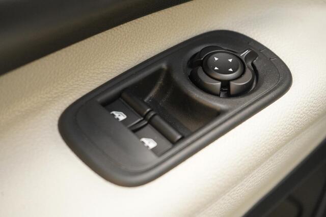 Fiat E-500 La Prima 42 kWh | SoH 94% | Lederen bekleding | Navigatie | Achteruitrijcamera | Panoramadak | Adaptive cruise |