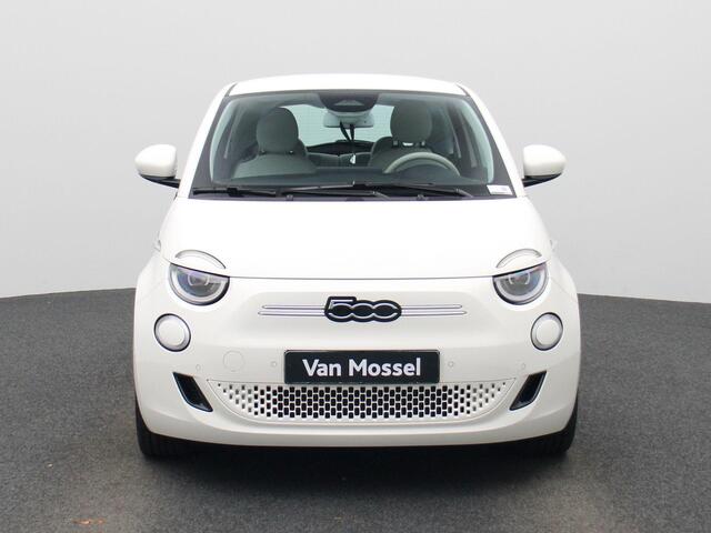Fiat E-500 500e 42 kWh La Prima | Navigatie | Camera | Stoelverwarming | Leder