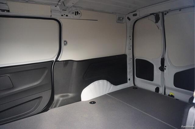 Fiat E-Doblo L2 50 kWh Plus BPM VRIJ Climate, Navi, Camera, Betimmering, 2x Schuifdeur!! NR. J572*