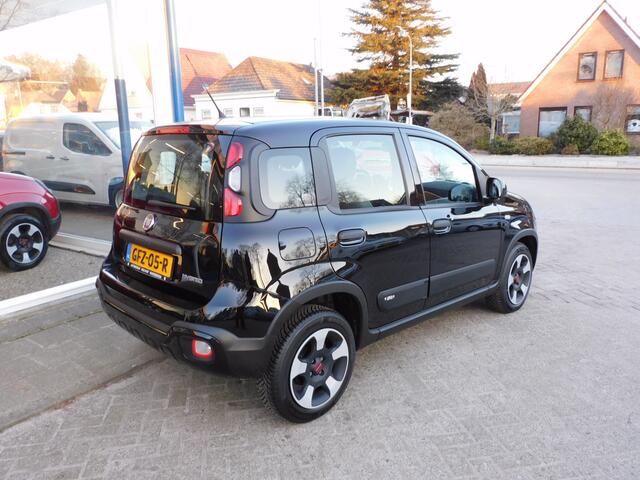 Fiat PANDA 1.0 Hybrid Cross 5 zitplaatsen