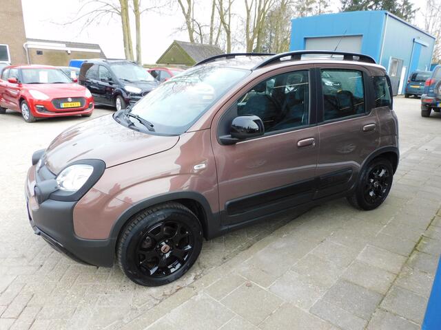 Fiat PANDA 1.2 cross Trussardi zeldzaam !