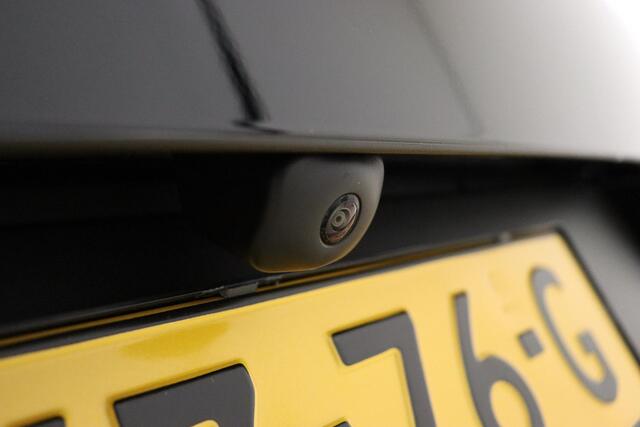 Fiat PANDA Grande 1.2 Hybrid La Prima | Demo | Automaat | NIEUW MODEL | Navigatie | Climate control | Camera | Hoge instap | Dakrails | Lichtmetalen velgen