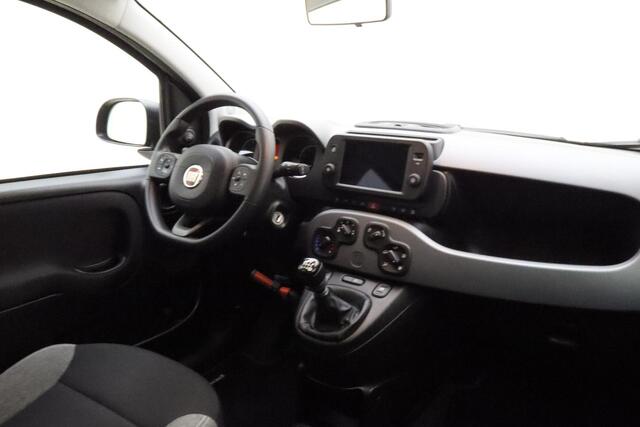 Fiat PANDA 1.0 Hybrid City Life | Navigatie via Carplay | 3 Zitplaatsen | Airco | Dakrails | Hoge instap | City functie | Metaallak | Electrische ramen