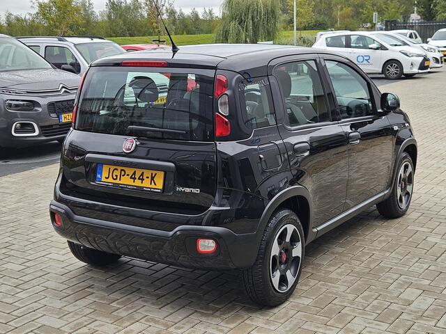 Fiat PANDA 1.0 Hybrid City Cross Hoge instap