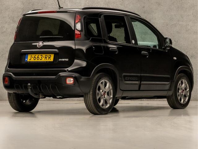 Fiat PANDA 1.0 Cross Sport (NAVIGATIE, CLIMATE, TREKHAAK, GETINT GLAS, SPORTSTOELEN, CRUISE, LM VELGEN, PARKEERSENSOREN, ELEK RAMEN, NIEUWE APK, NIEUWSTAAT)
