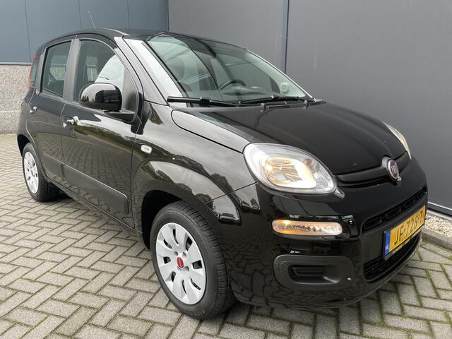 Fiat PANDA 1.2 Lounge 4 cil. Airco - E ramen voor - Radio/cd/mp3 - Centrale deurvergrendeling met AB -