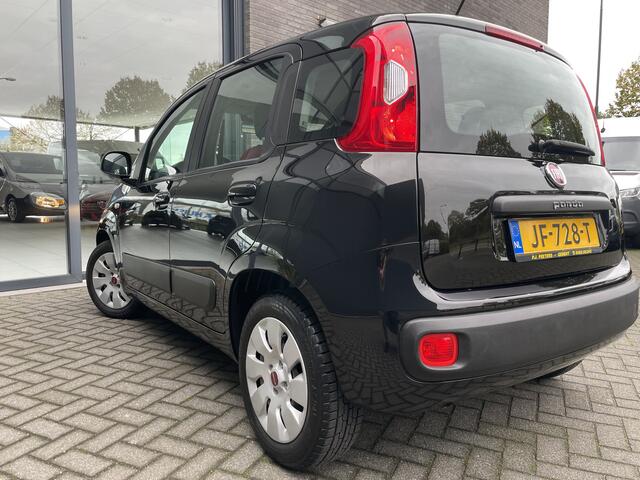 Fiat PANDA 1.2 Lounge 4 cil. Airco - E ramen voor - Radio/cd/mp3 - Centrale deurvergrendeling met AB -