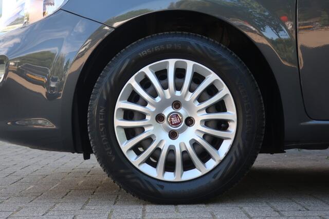 Fiat PUNTO 1.2 STREET, Airco, All Season Banden, etc.