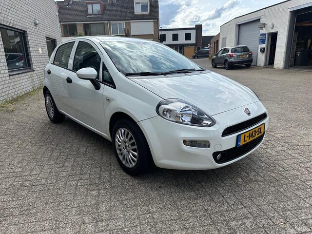 Fiat PUNTO Evo 1.2 Street *AIRCO*5Drs*4-Cylinder!!!*RIJKLAAR INCL 6mnd GARANTIE*