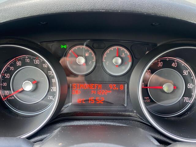 Fiat PUNTO Evo BWJ 12-2016 | 0.9 100PK TwinAir Lounge | CLIMA | TREKHAAK | CRUISE | PDC | PRIVACY GLASS | LICHTMETAAL | MP3 |