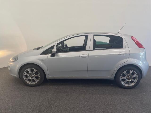 Fiat PUNTO Evo 0.9 TwinAir Lounge Automatische Airco Cruise control Bluetooth parkeersensoren achter Lm velgen apk t/m 31/5/26