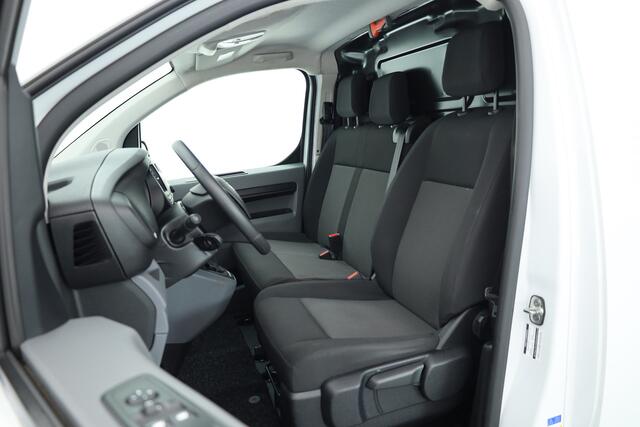 Fiat SCUDO 1.5 MultiJet L3H1 | Side Bars | 3 pers. | Cruise | Bluetooth | DAB |