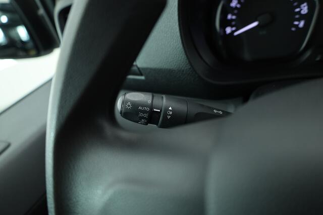 Fiat SCUDO 1.5 MultiJet L3H1 | Side Bars | 3 pers. | Cruise | Bluetooth | DAB |