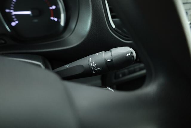 Fiat SCUDO 1.5 MultiJet L3H1 | Side Bars | 3 pers. | Cruise | Bluetooth | DAB |