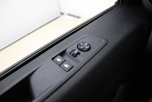 Fiat SCUDO 2.0 Diesel 145 S&S L2 | NIEUW | Trekhaak | Navigatie | Comfort tussenwand | Houtenafwerking laadruimte | Parkeersensoren | 3-zitplaatsen