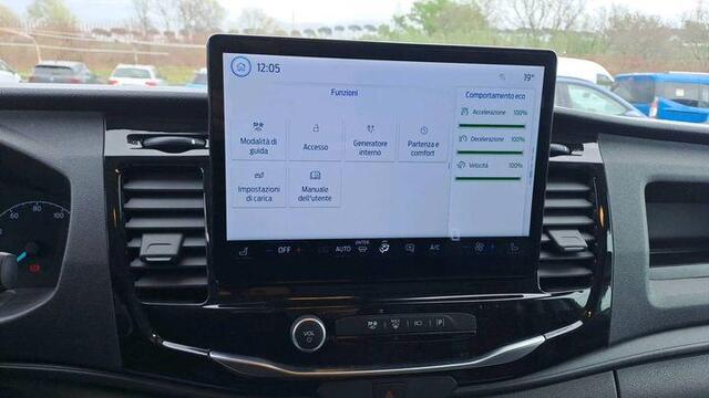 Ford E-Transit 350 L2H2 Trend 68 kWh 184pk | Pro Power on board | Navigatie | Adaptieve Cruise | Digitale binnenspiegel | Laadruimtebescherming | Reservewiel | H7 batterij | LED laadruimteverlichting