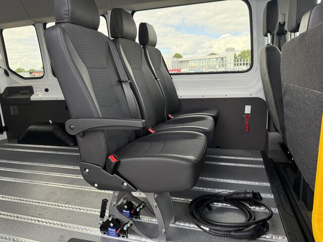 Ford E-Transit Rolstoelbus / Personenbus 350 L2H2 Trend 68 kWh (Zo goed als nieuwe en volledig elektrische Rolstoelbus!)