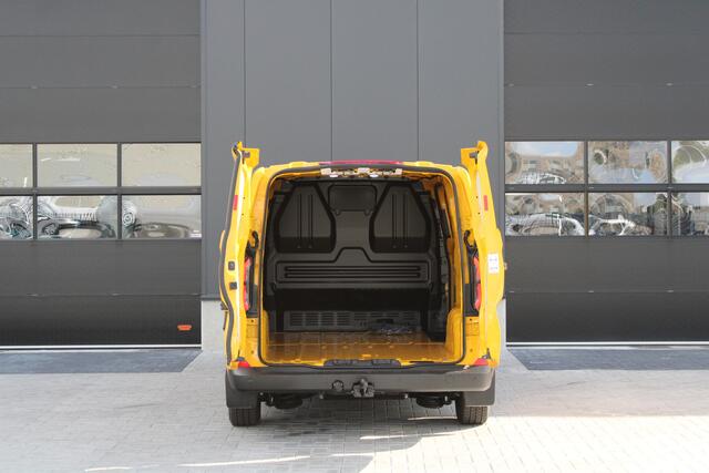 Ford E-Transit Cust. 340 L2H1 Trend 65 kWh 136pk - Trekhaak - Camera - LED - Carplay - Grootlicht Assist - Rijklaar